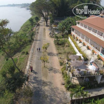 Day Waterfront Hotel