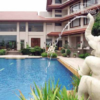 The Imperial River House Resort 