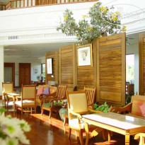 The Imperial River House Resort 