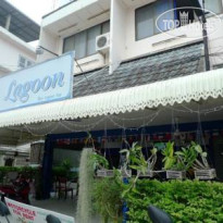 Blue Lagoon Guest House & Bar Отель