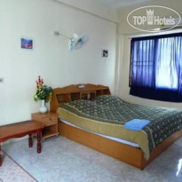 Blue Lagoon Guest House & Bar Номер