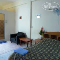 Blue Lagoon Guest House & Bar Номер
