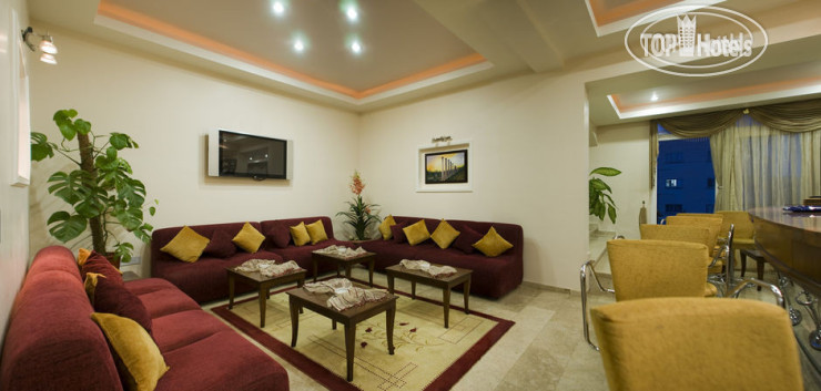 New photos from tourists Sammys Hotel