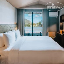 The Funny Lion El Nido 