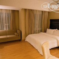 Lancaster Hotel Manila 