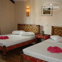 Alona Pyramid Beach Resort 