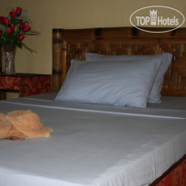 Alona Pyramid Beach Resort 