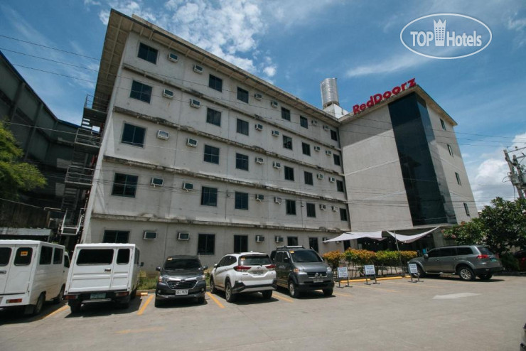 Hotel photo Reddoorz @ Insular Square Mandaue City 