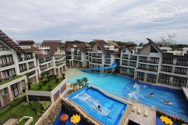 Crown Regency Resort & Convention Center