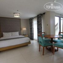 Crown Regency Resort & Convention Center 