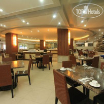 Crown Regency Resort & Convention Center 