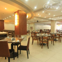 Crown Regency Resort & Convention Center 