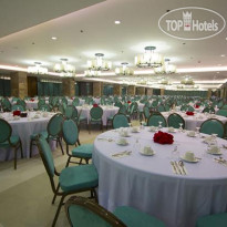 Crown Regency Resort & Convention Center