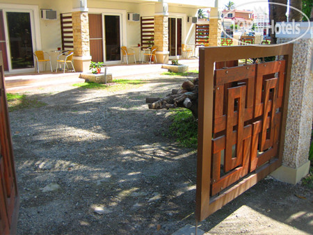 New photos from tourists Ernests Place Boracay 2*