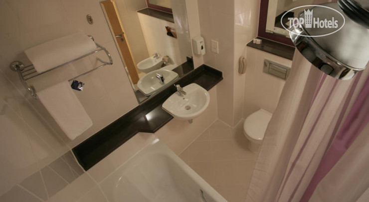 Premier Inn Abu Dhabi International Airport
