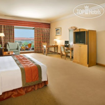 Al Raha Beach Hotel 