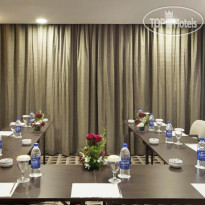 Oaks Liwa Executive Suites Конференц-зал