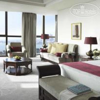Bab Al Qasr Hotel
