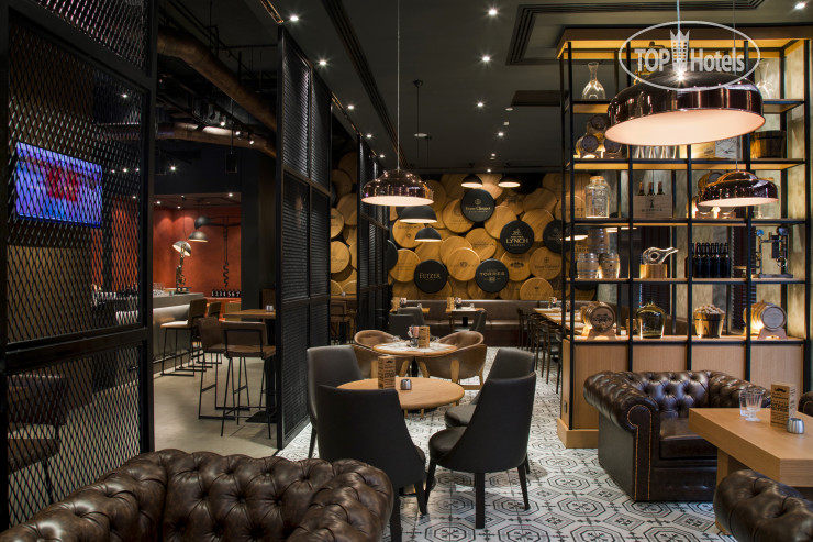 New photos from tourists Pearl Rotana Capital Centre