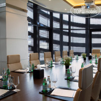 Pearl Rotana Capital Centre