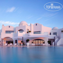 Anantara Santorini Abu Dhabi Retreat 