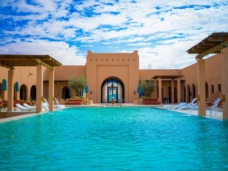 Hotelier's photos Bab Al Nojoum Bateen Liwa 5*