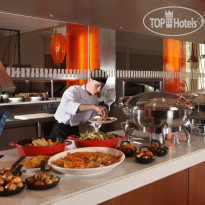 Yas Plaza Marina by IHG  Choices offers a total food ex