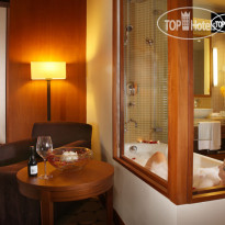 Yas Plaza Marina by IHG  Classic Suite