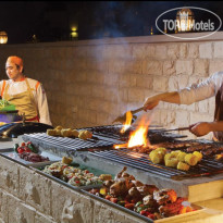 Traders Hotel Qaryat Al Beri 