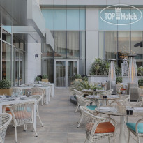The St. Regis Abu Dhabi Terrace on Corniche Restaurant