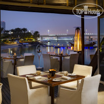 Beach Rotana Ресторан морепродуктов, бар и 