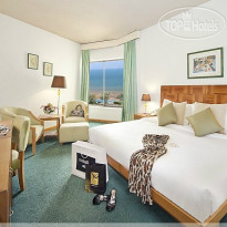 BM Beach Hotel 