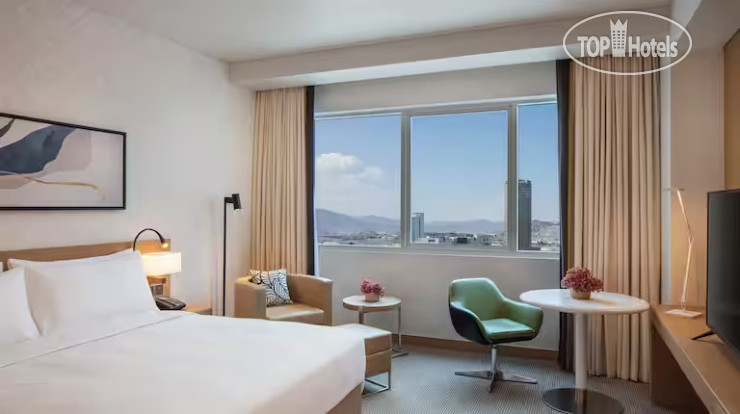 Hotel photo DoubleTree by Hilton Fujairah City 5*