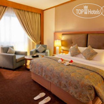 Landmark Summit Hotel