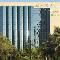 Le Meridien Mina Seyahi Beach Resort & Marina 