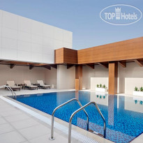 Hyatt Place Dubai Baniyas Square Бассейн