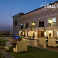 Al Habtoor Polo Resort & Club Polo Bar Terrace