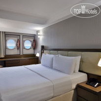 Queen Elizabeth 2 Classic Room (King Size bed)