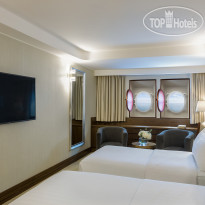 Queen Elizabeth 2 Classic Room (Twin beds)