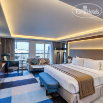 Queen Elizabeth 2 Capitan's Room with Balcony