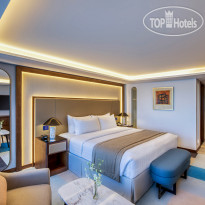 Queen Elizabeth 2 Capitan's Room