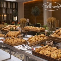 Grand Cosmopolitan Hotel 