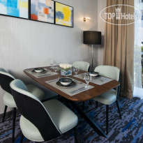 Edge Creekside Hotel One Bedroom dining area