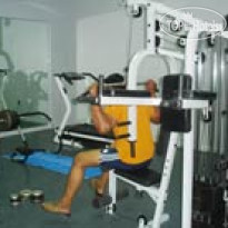 Al Shams Plaza Apt спортзал