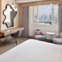 Crowne Plaza Dubai Jumeirah Guest Room - King Bed