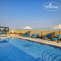 Бассейн на крыше в Marriott Executive Apartments Dubai Creek 5*