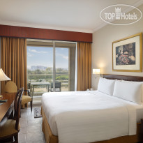 Marriott Executive Apartments Dubai Creek Спальня с одной кроватью