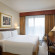Marriott Executive Apartments Dubai Creek Спальня с одной кроватью