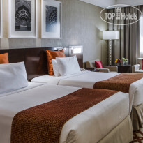Crowne Plaza Dubai Deira Deluxe Room
