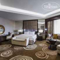 Crowne Plaza Dubai Deira Royal Suite